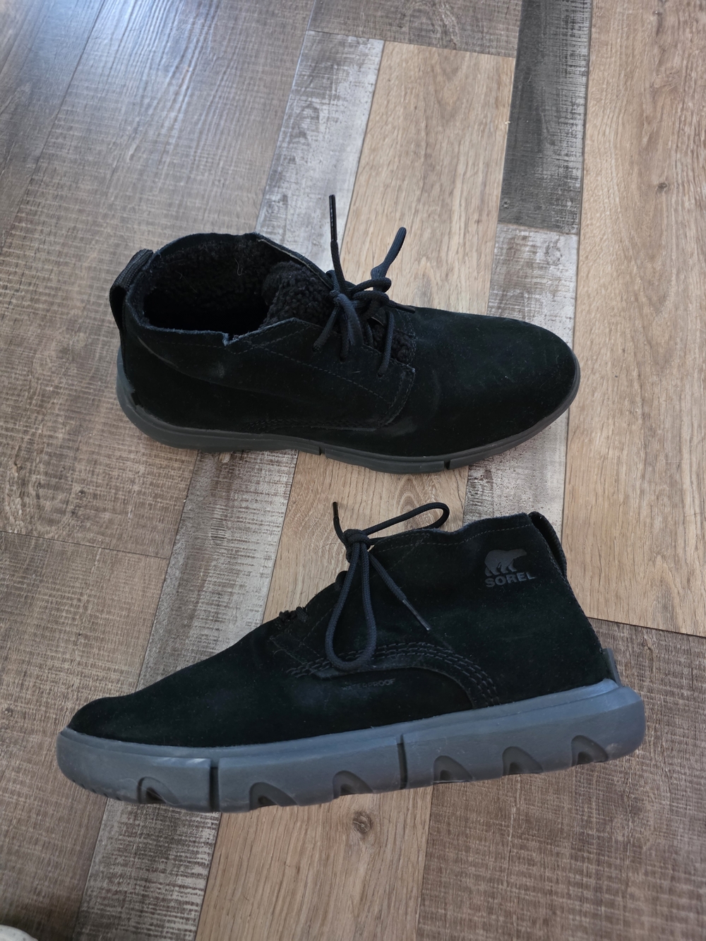 Sorel Women's Black Suede Chukka Boots